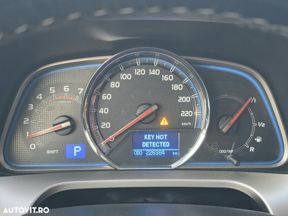 Toyota RAV4 2.2 D-4CAT 4WD Aut Luxury - 19