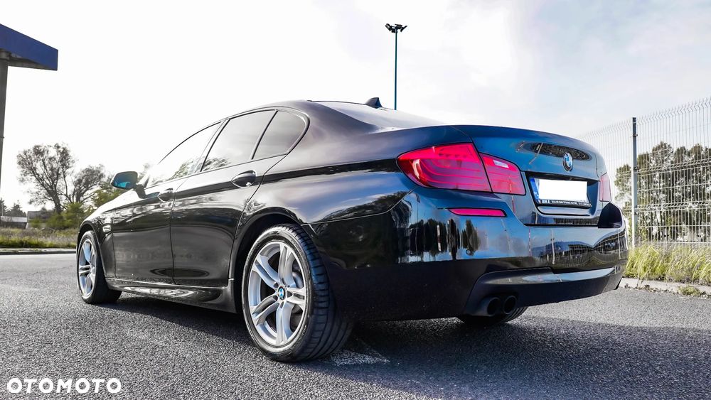 BMW Seria 5 520d xDrive - 9
