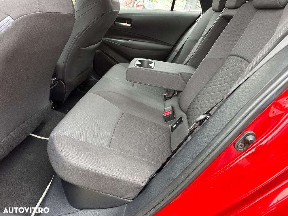 Toyota Corolla 1.8 HSD TS Dynamic - 11