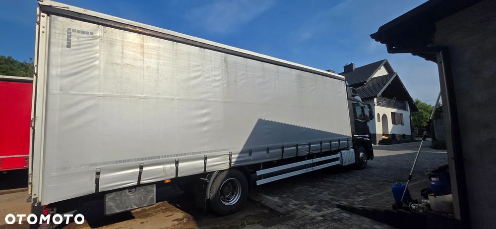 Mercedes-Benz Actros - 12