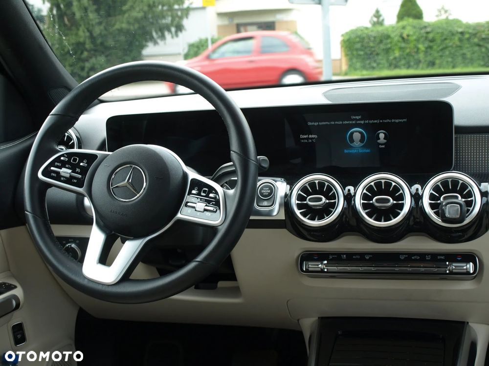 Mercedes-Benz GLB 200 Progressive 7G-DCT - 13