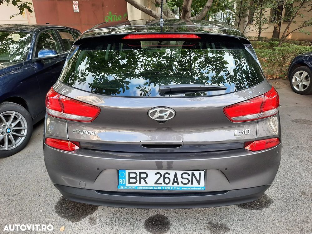 Hyundai i30 1.4 100CP 5DR M/T Highway+ - 3