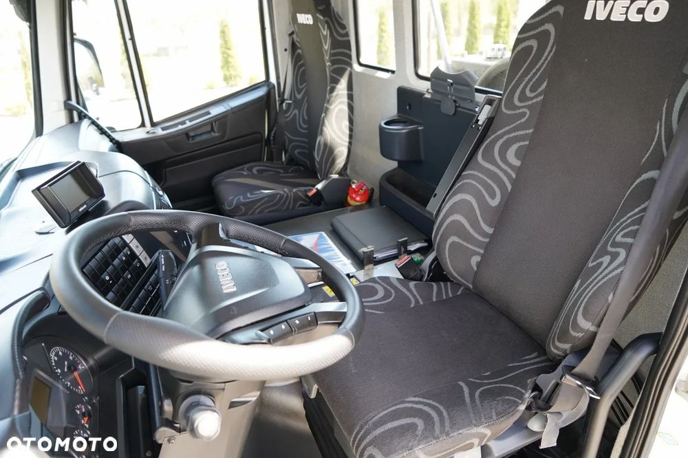 Iveco TRAKKER 360 / 6x4 / WYWROTKA DWUSTRONNA + HYDROBURTA / + HDS HMF 1643 Z2 / ŁYŻKA CHWYTAKOWA / ROTATOR / PILOT - 31