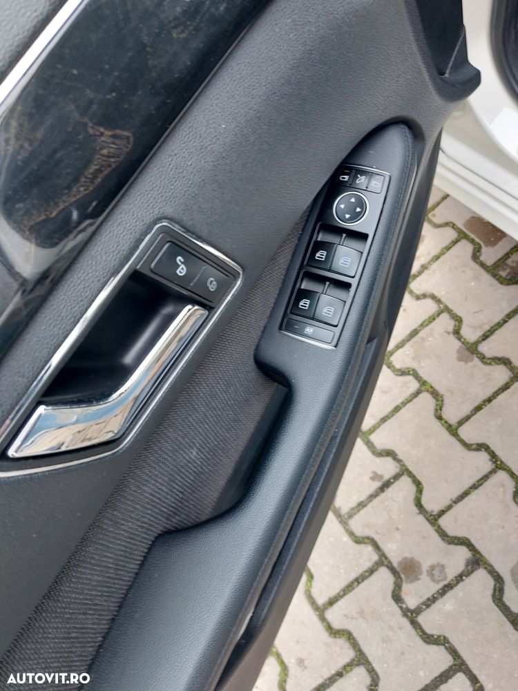 Mercedes-Benz E 220 CDI BlueEfficiency Aut. - 9