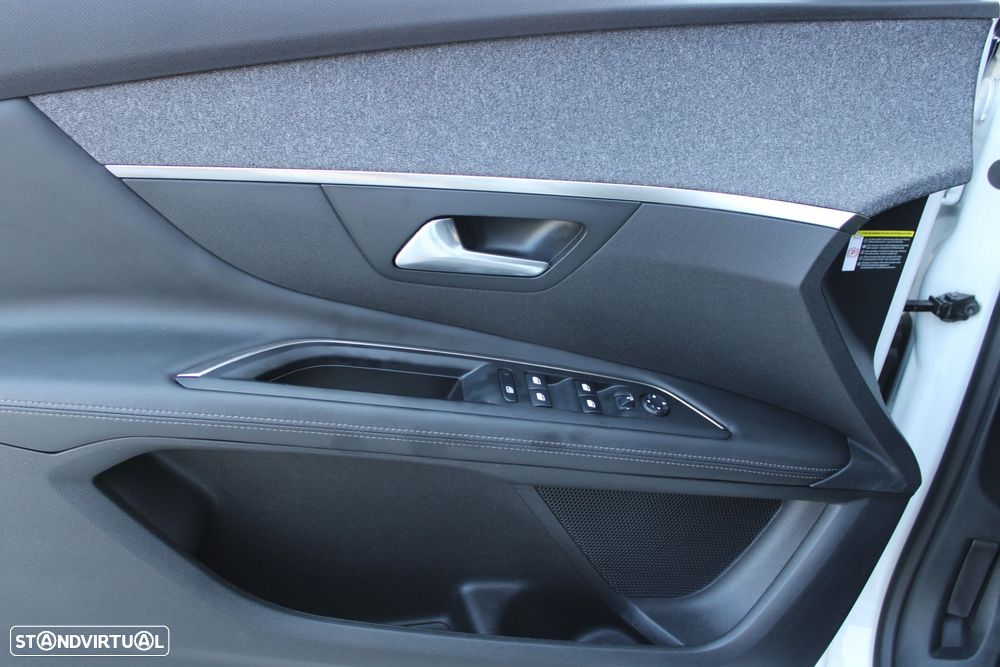 Peugeot 3008 1.6 BlueHDi Allure EAT6 - 17