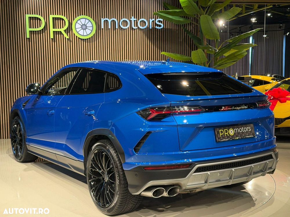 Lamborghini URUS - 7