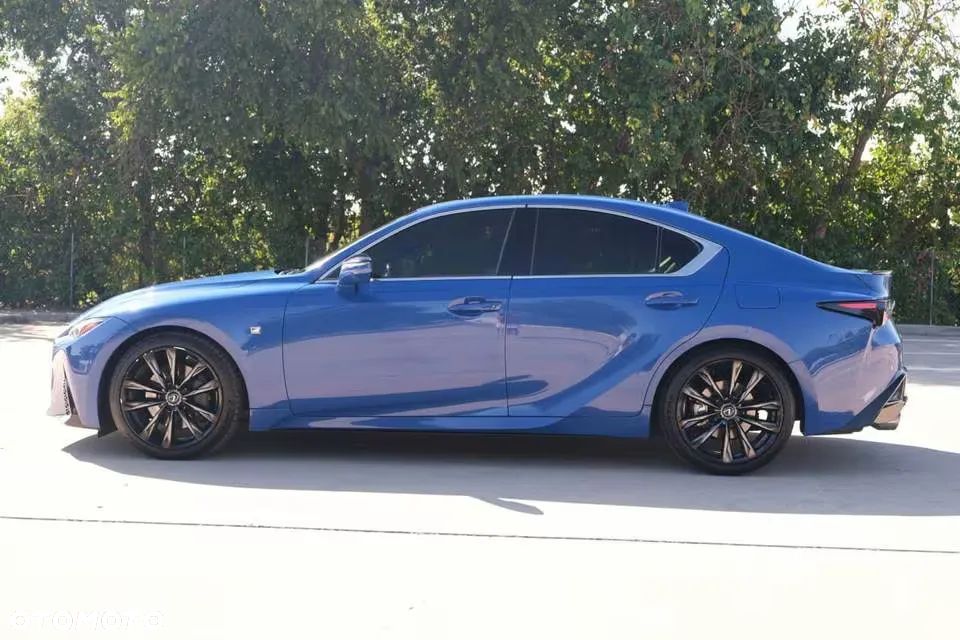Lexus IS - 3