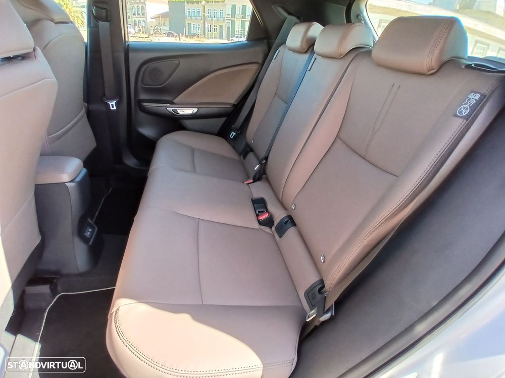 Lexus LBX Elegant - 20