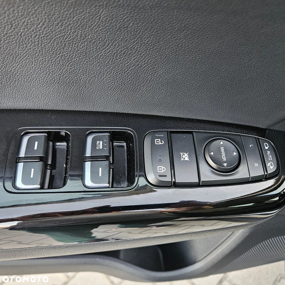 Kia Sportage 1.7 CRDI Business Line L 2WD - 23