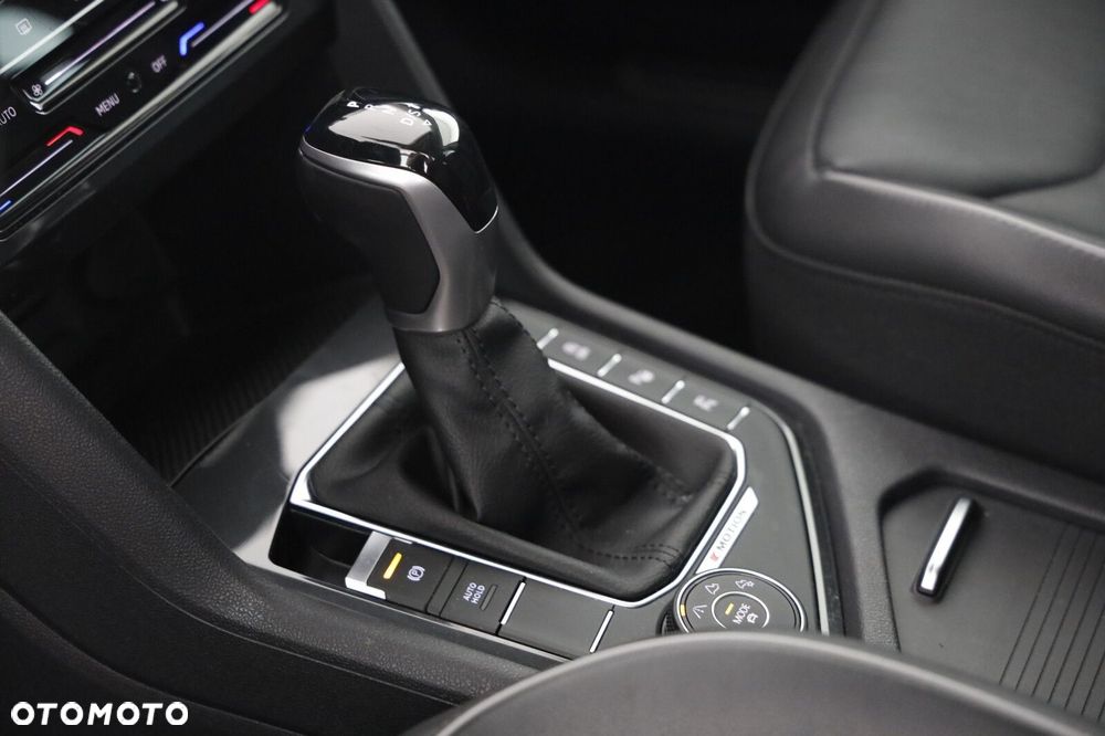 Volkswagen Tiguan - 10