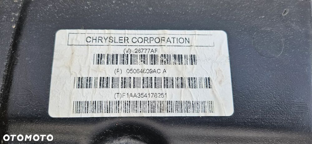 Dodge Durango III LIFT 2017- Głośnik bagażnika subwoofer głośnik niskotonowy  05064609A - 5