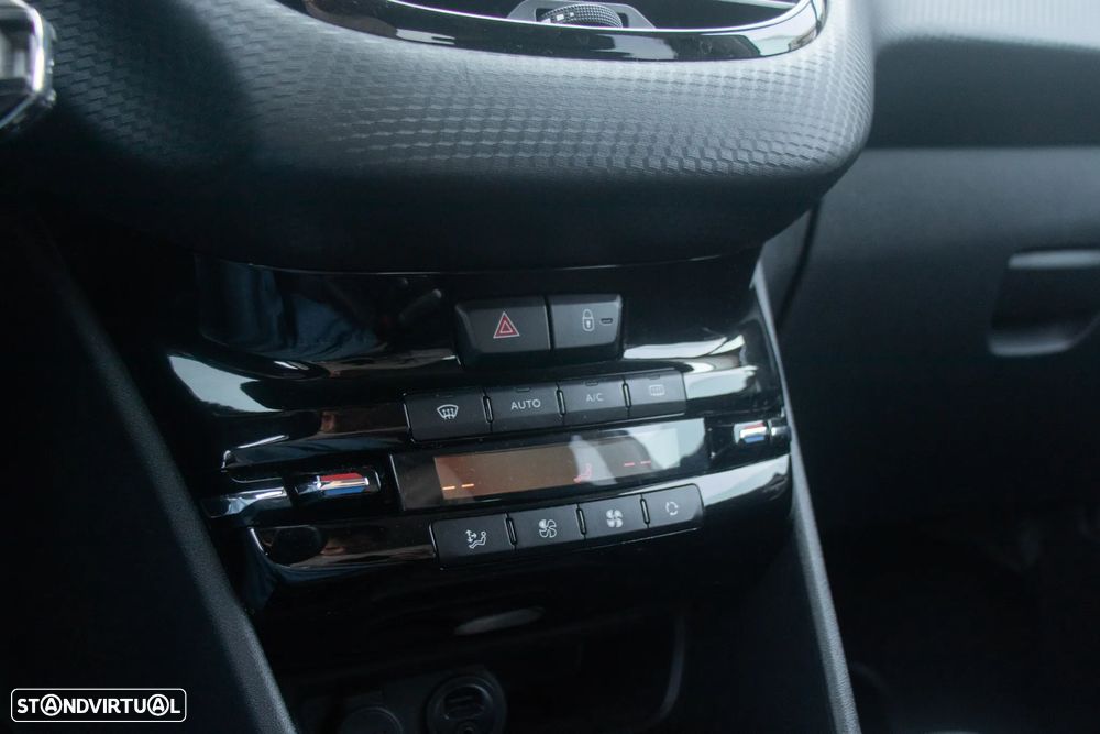 Peugeot 2008 1.6 BlueHDi Allure - 12