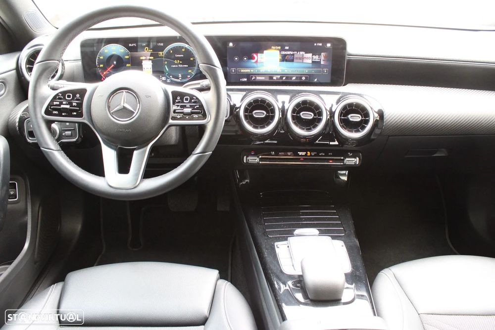 Mercedes-Benz A 180 Limousine d 8G-DCT AMG Line - 8