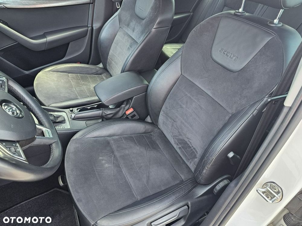Skoda Octavia 2.0 TDI 4x4 DSG Scout - 14