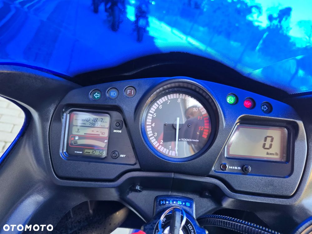 Honda CBR - 28