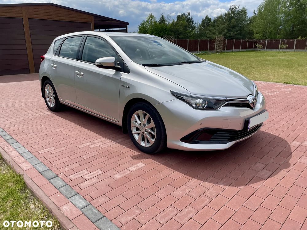 Toyota Auris Hybrid 135 Active - 1