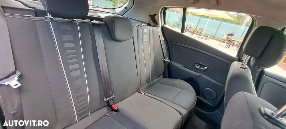 Renault Megane 1.5 dCi Dynamique - 8