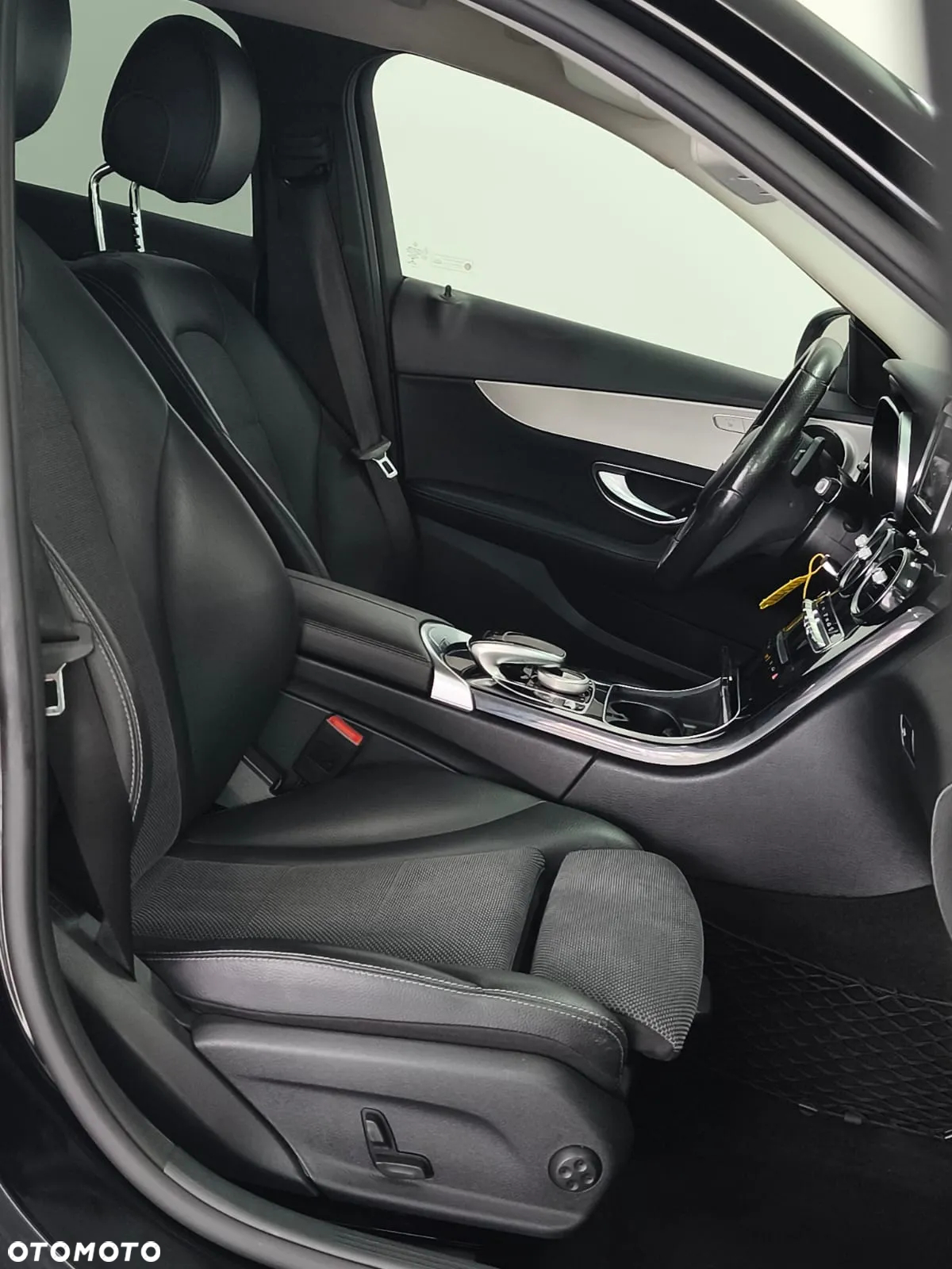 Mercedes-Benz Klasa C 220 d T 9G-TRONIC Avantgarde - 8