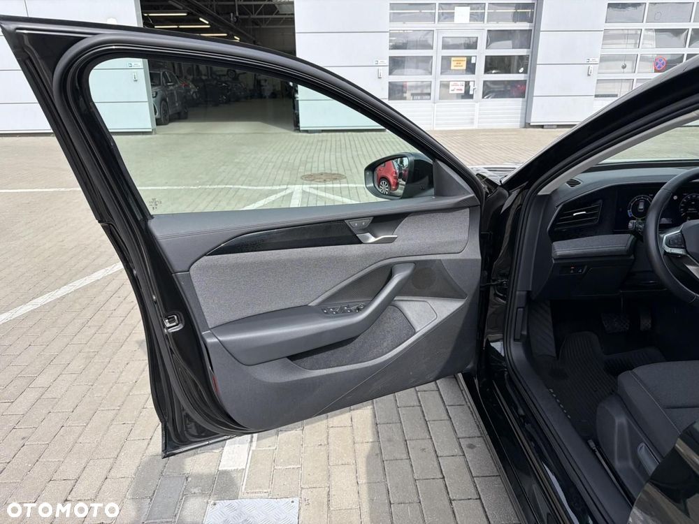 Volkswagen Passat - 18