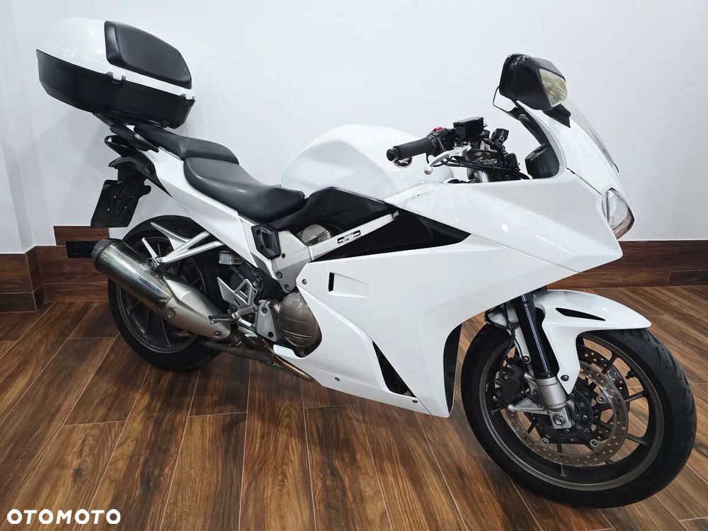 Honda VFR - 1
