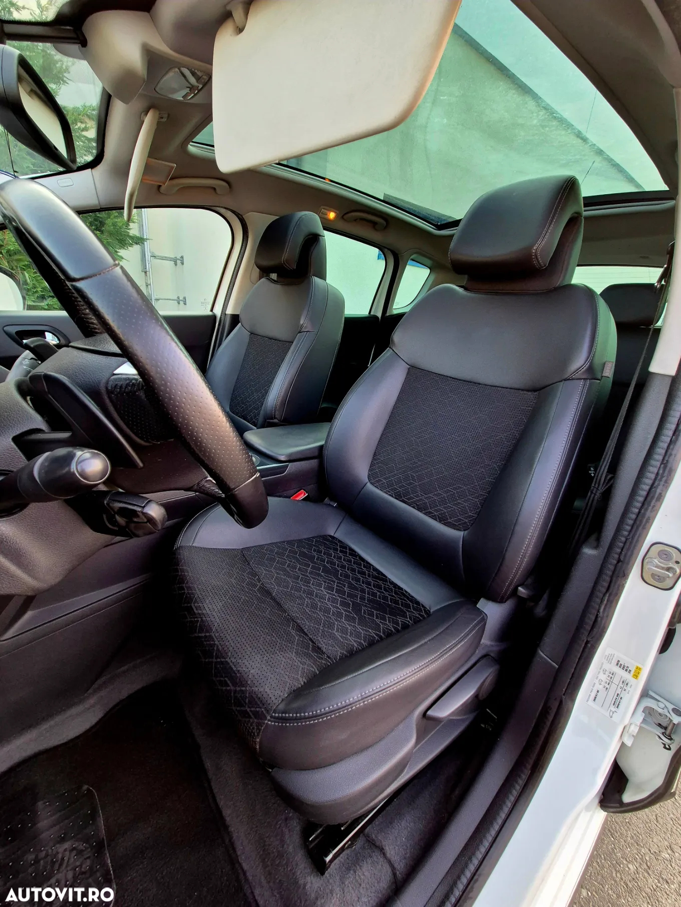 Peugeot 3008 Hybrid4 - 9
