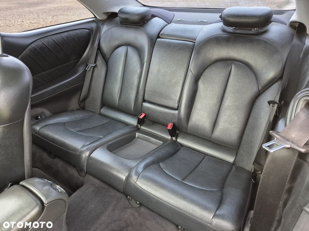 Mercedes-Benz CLK Coupe 200 Kompressor Automatik Avantgarde - 25