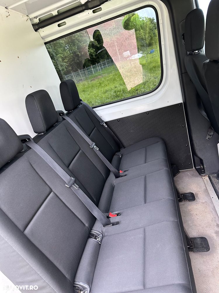 Mercedes-Benz Sprinter - 12
