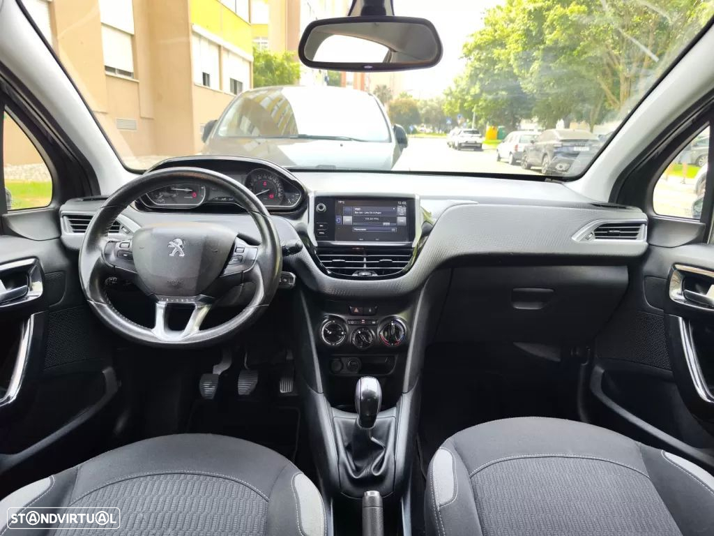 Peugeot 208 1.2 PureTech Style - 23