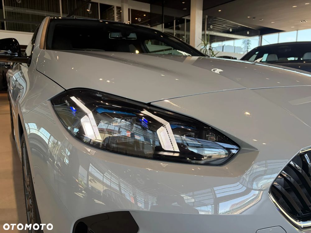 BMW Seria 2 220 mHEV - 12