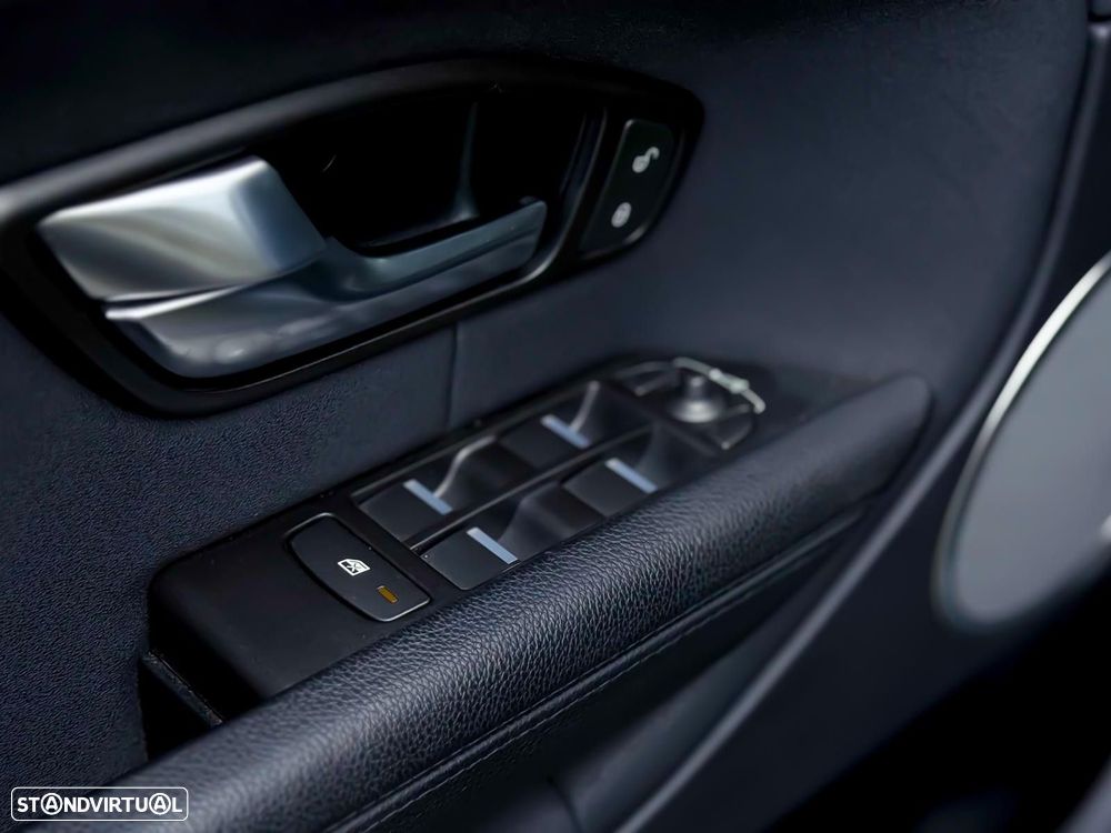 Land Rover Range Rover Evoque 2.0 TD4 SE Dynamic Auto - 28