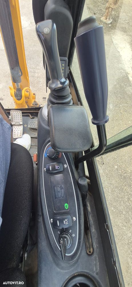 JCB 8018 CTS - 16