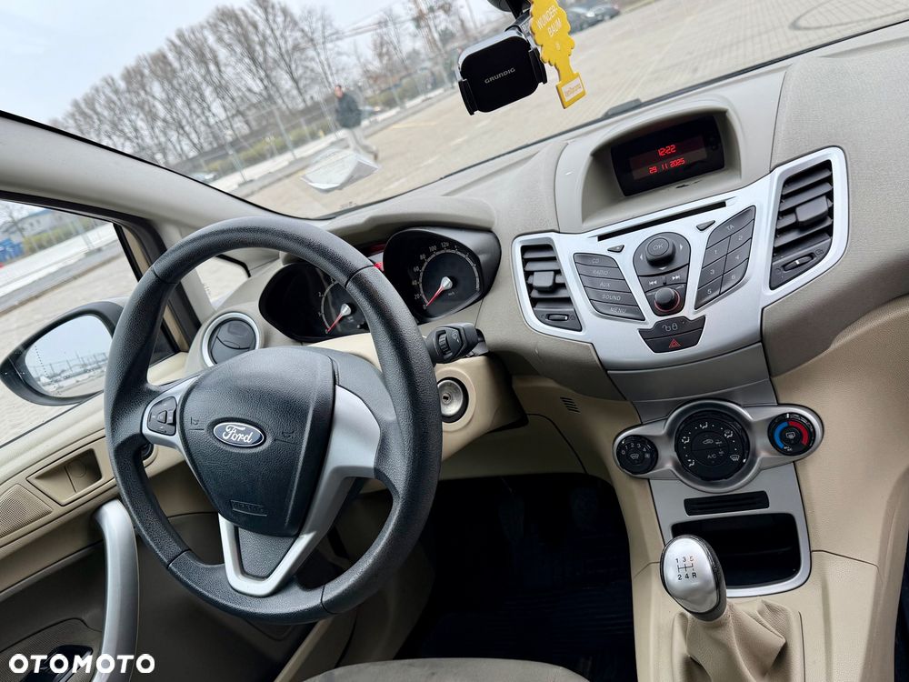 Ford Fiesta 1.25 Titanium EU6 - 4