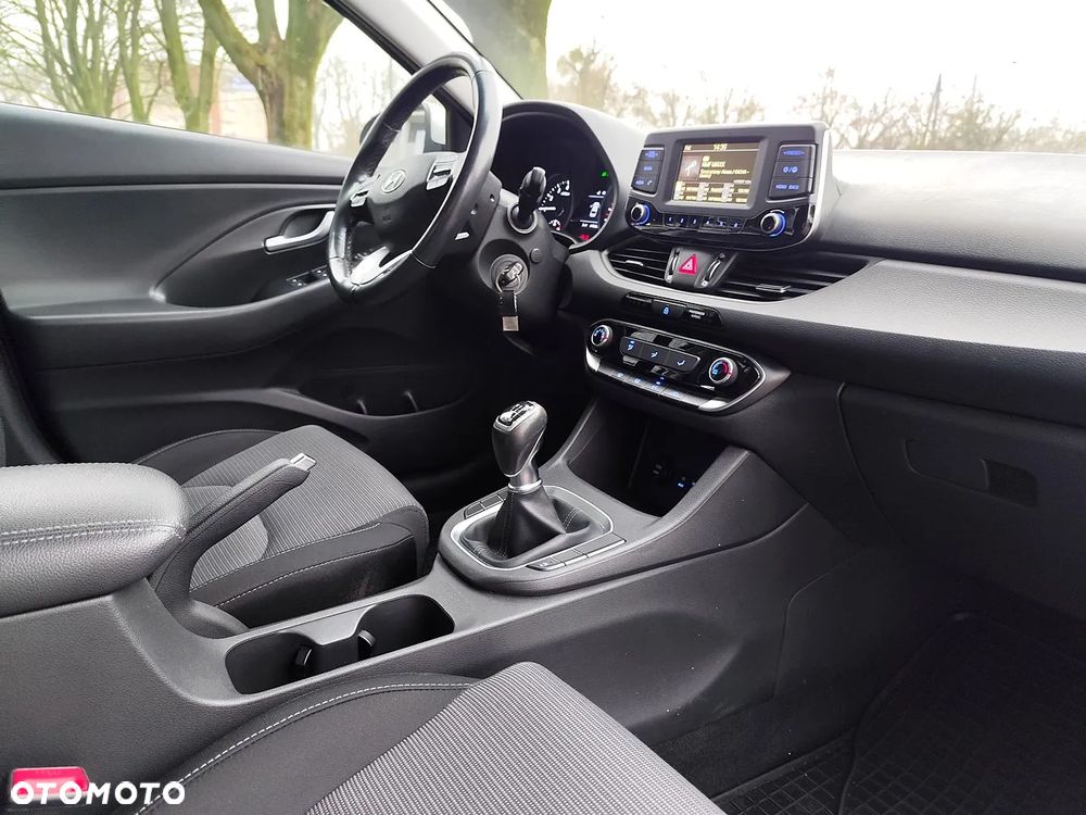 Hyundai i30 1.4 Classic + - 11