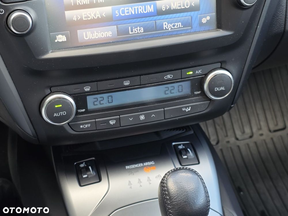 Toyota Avensis 1.8 Premium MS - 13
