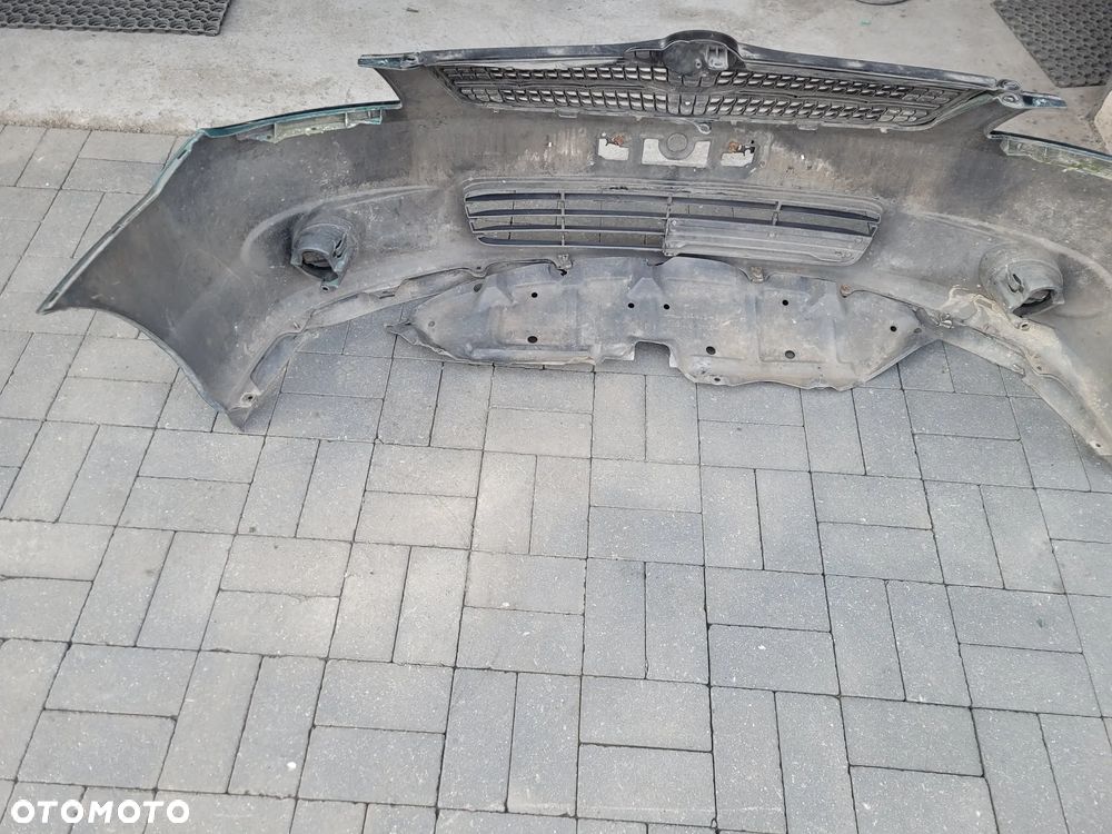 Toyota Corolla Verso I 01-04r  Zderzak przedni - 11