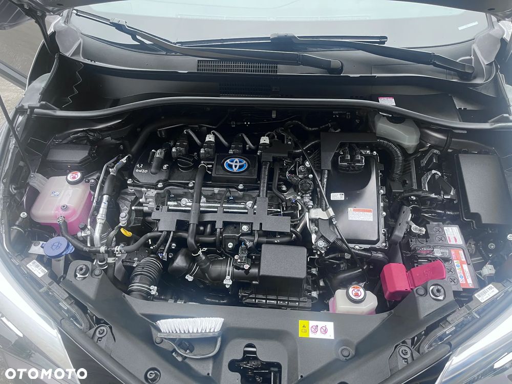 Toyota C-HR Business-Edition - 17