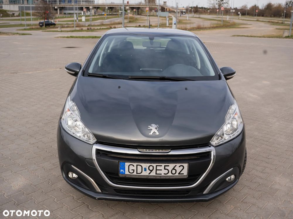 Peugeot 208 - 4