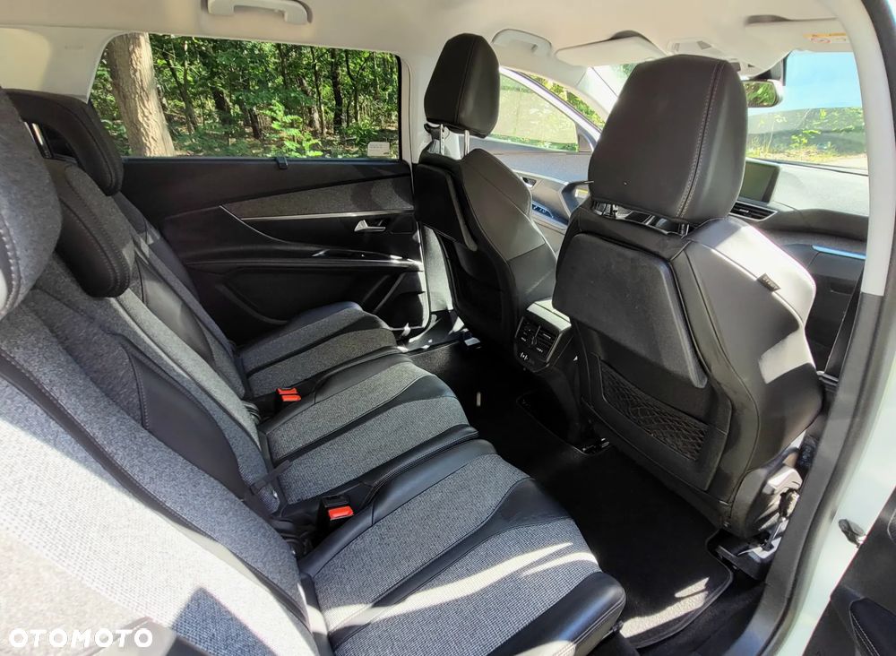 Peugeot 5008 1.5 BlueHDi Allure S&S EAT8 - 17