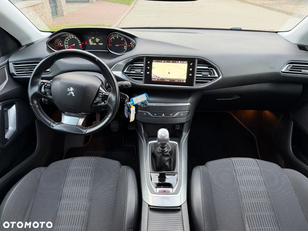 Peugeot 308 BlueHDi FAP 130 Stop & Start Allure - 4