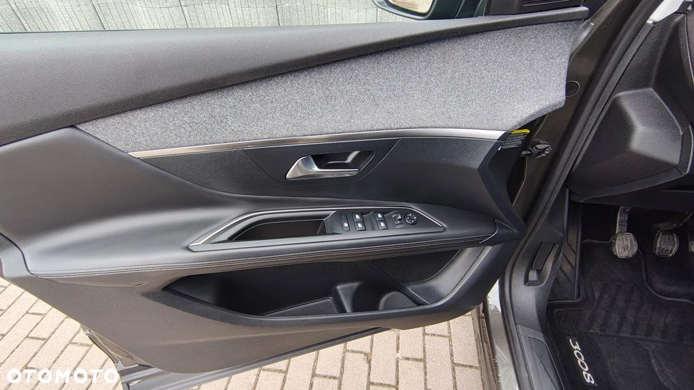 Peugeot 3008 BlueHDi 130 Stop & Start Allure Business-Paket - 18