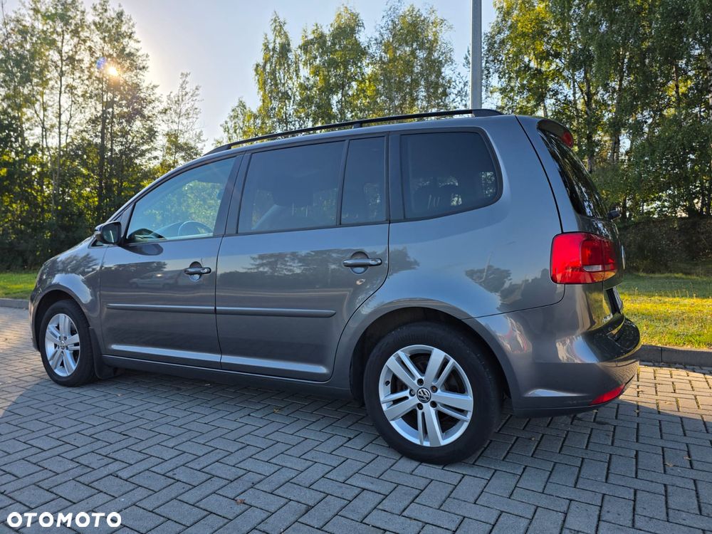 Volkswagen Touran 2.0 TDI DPF MATCH - 4