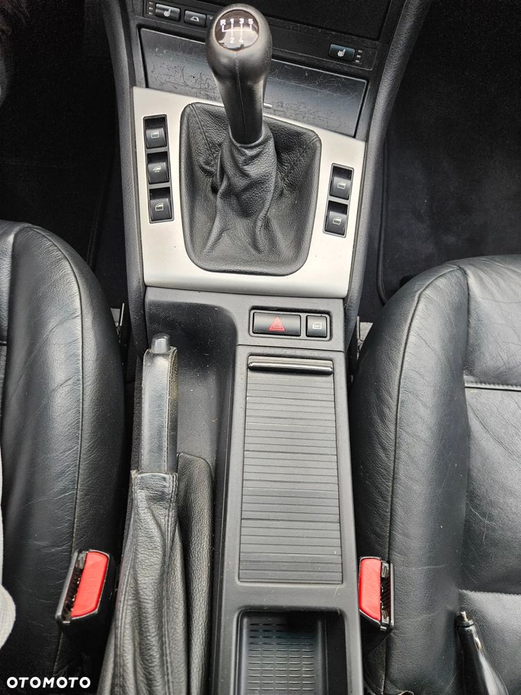 BMW Seria 3 320 CI - 23
