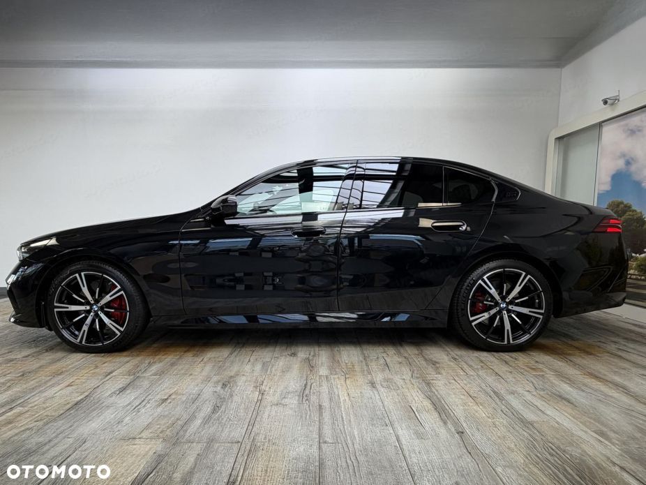 BMW Seria 5 520i mHEV M Sport - 3