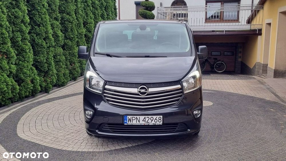 Opel Vivaro - 10