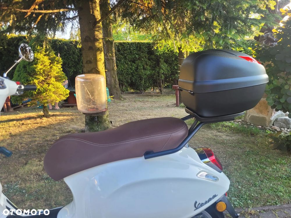 Piaggio Vespa - 24