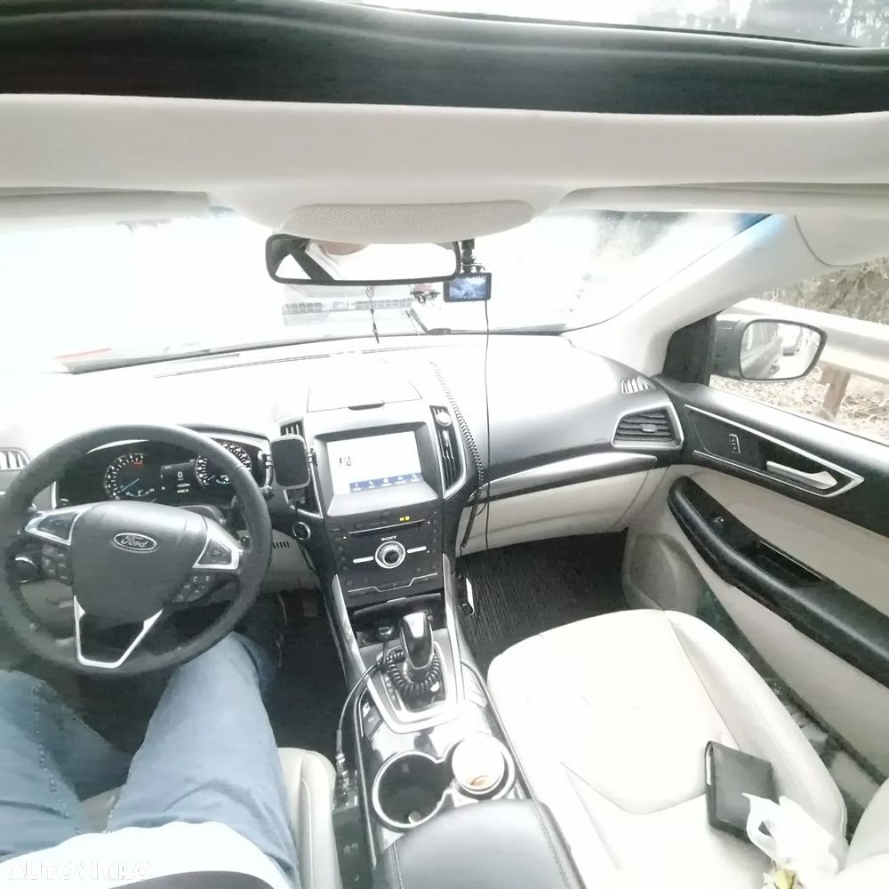 Ford Edge 2.0 TDCi Powershift Titanium - 10
