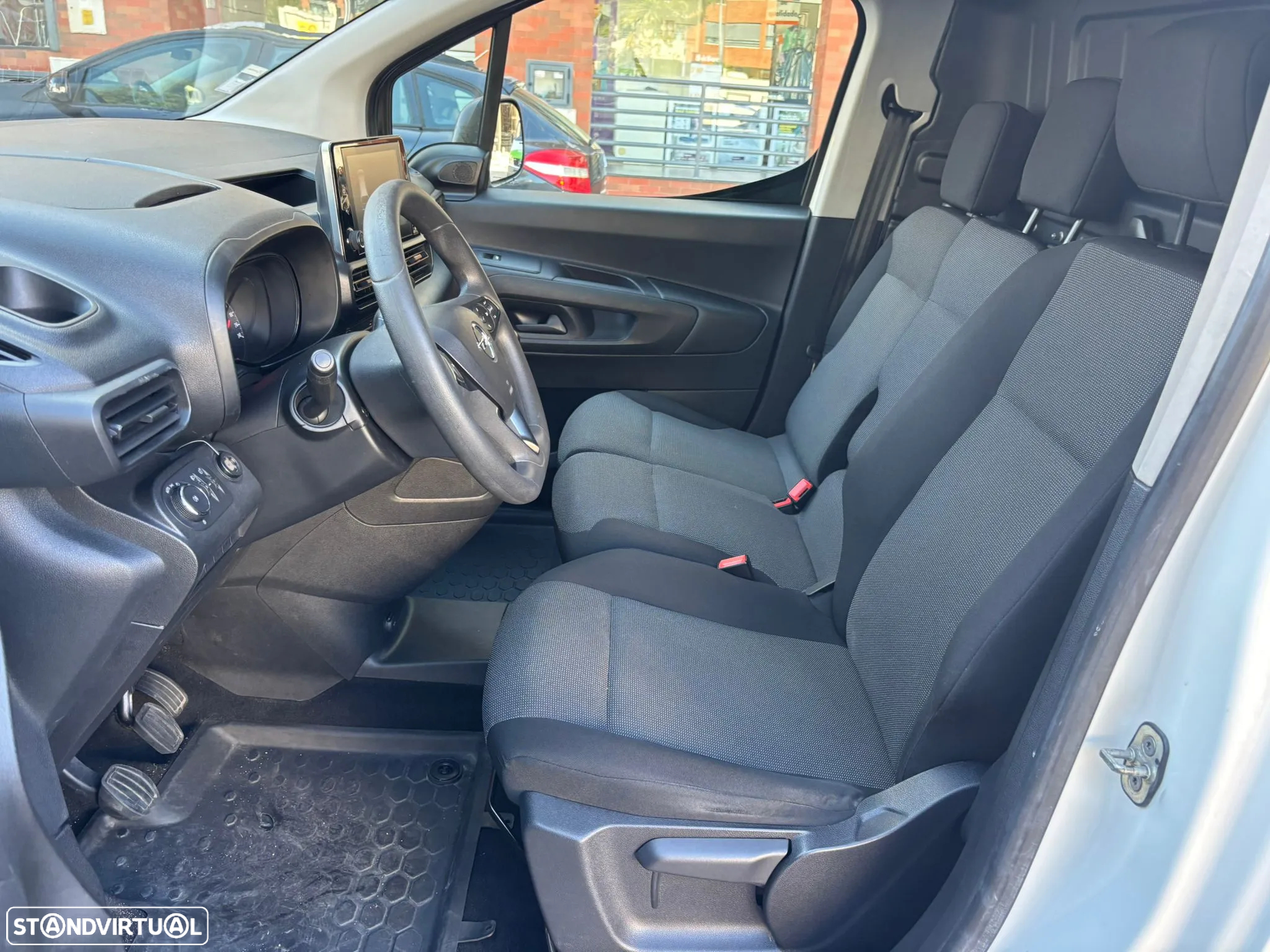 Opel COMBO 1.5 102cv 3 LUGARES - AC - IVA DEDUTÍVEL - 24