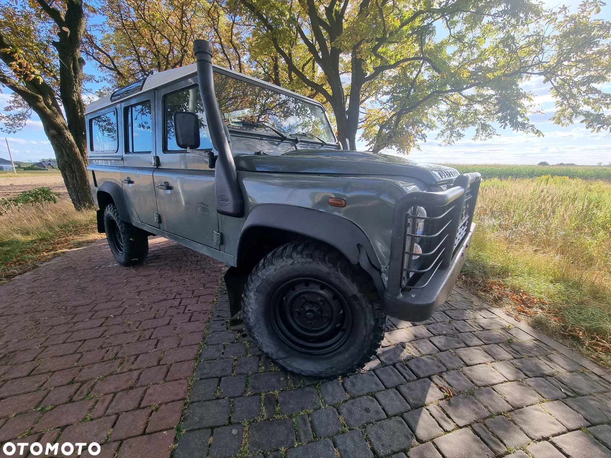 Land Rover Defender - 15