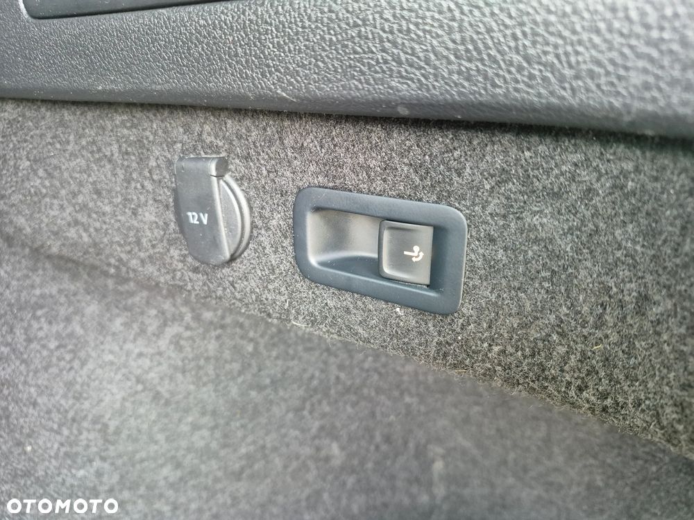 Volkswagen Passat - 21