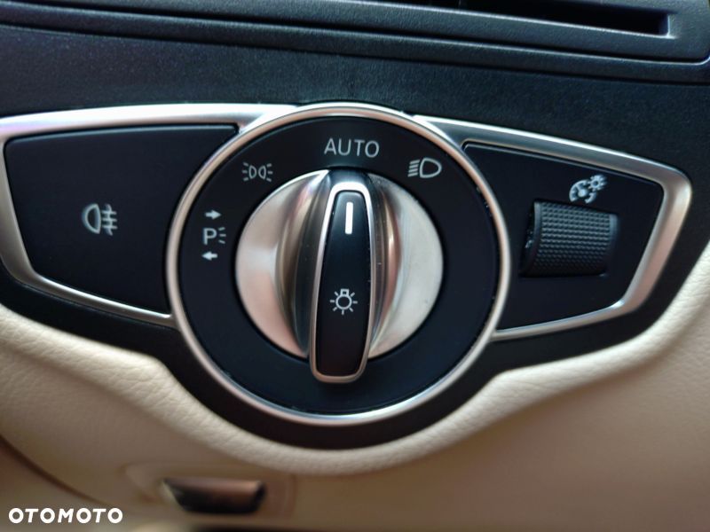 Mercedes-Benz GLC 300 4Matic 9G-TRONIC - 30